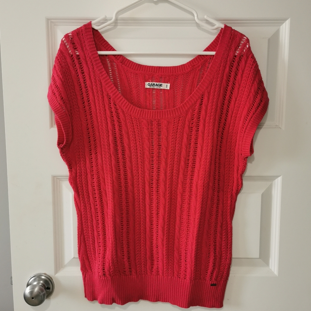 Cable knit short sleeve sweater